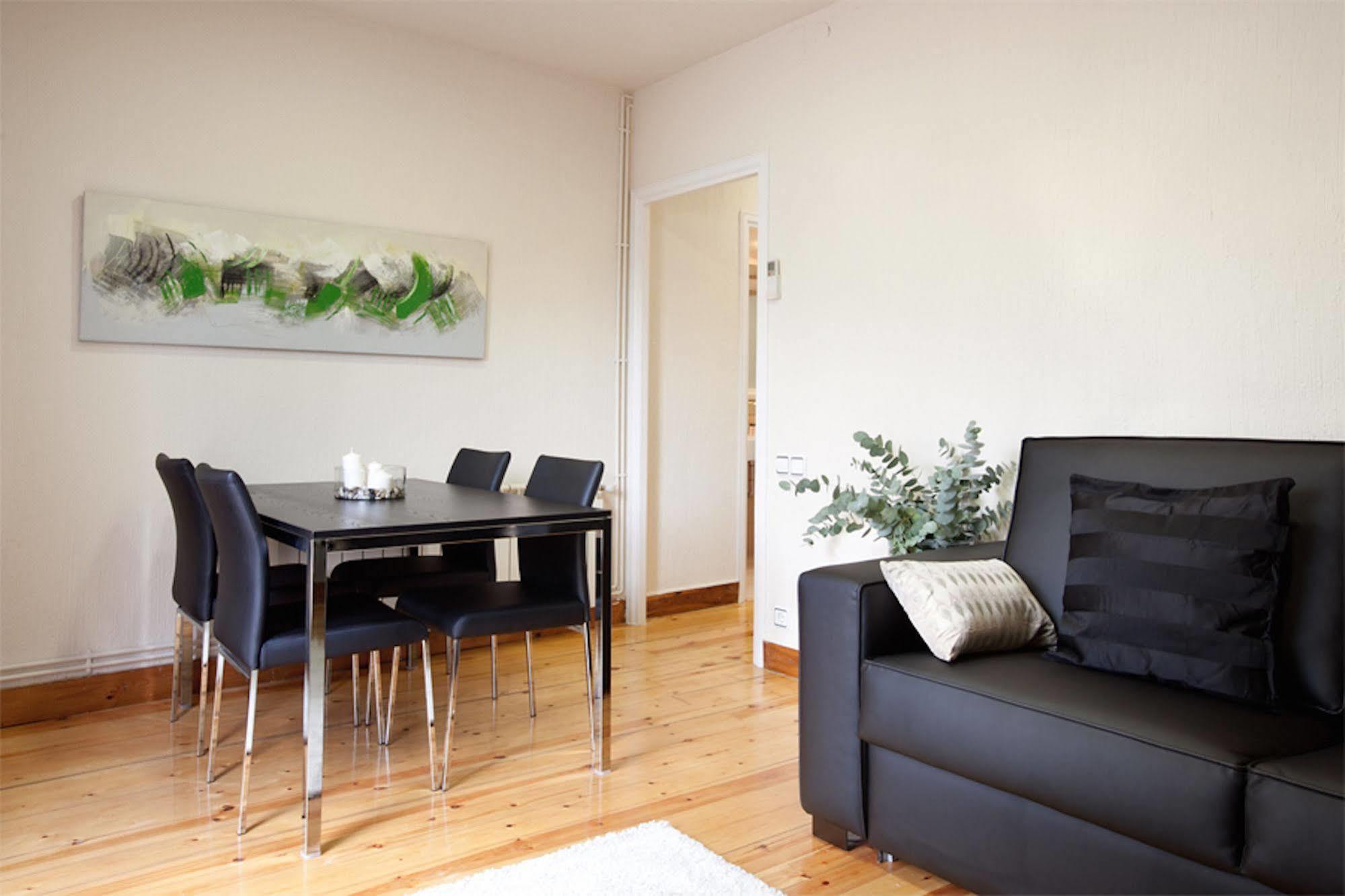 Alcam Laforja Apartment Барселона Екстериор снимка